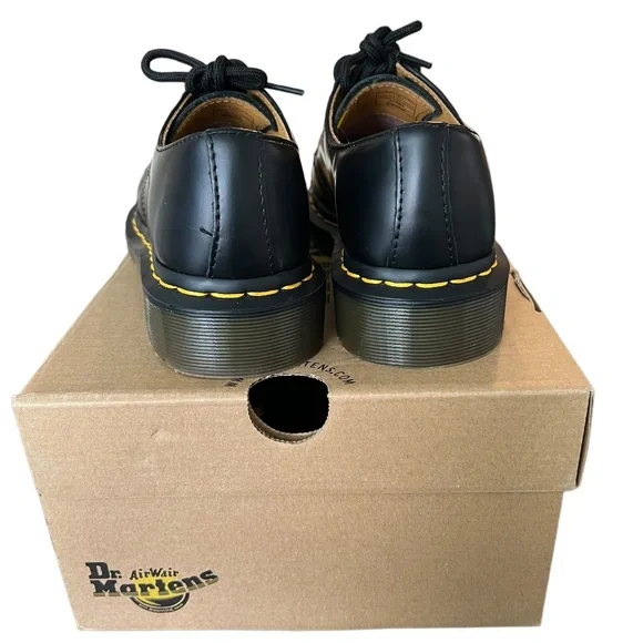 Dr. Martens | 1461 W Black | Size 5 - Picture 3 of 8